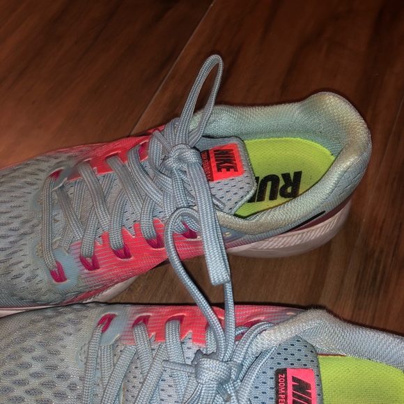 Nike Long Distance Running Shoes - Picture 5 of 8